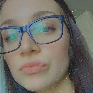 Meet your Posher, Carly